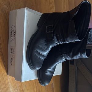 Steve Madden Black Leather Buckle Boots